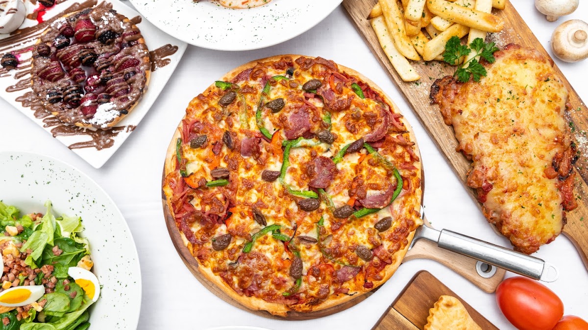 Castello Pizza & Gelato-3