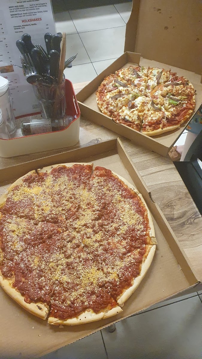 Castello Pizza & Gelato-9